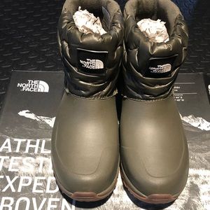 🥳6-HOUR SALE!!! Women’s North Face Ankle Boot